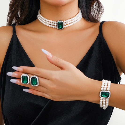Set elegant cu perle